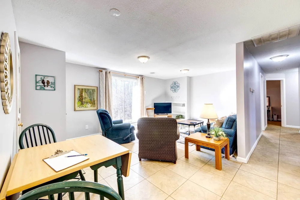 Pet-Friendly Youngstown Cottage w/ Yard