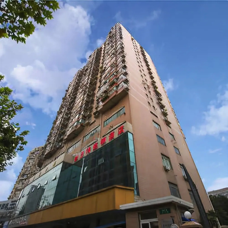 Fast 109 Hotel Chain Shanghai Baoshan Road Metro Station