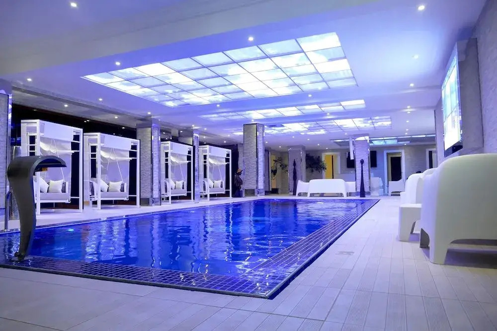 The Wells Carlton Hotel and Apartments
