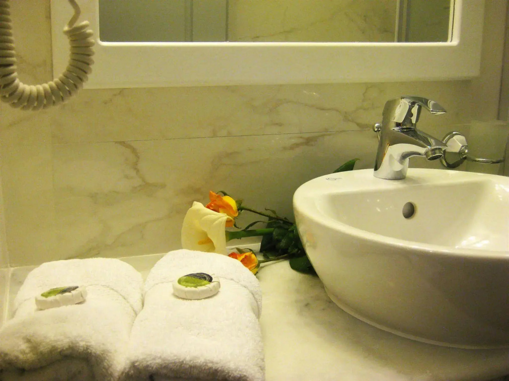 Achilles Hotel