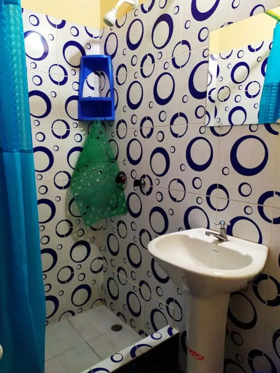 Hostal Latitud Ecuem