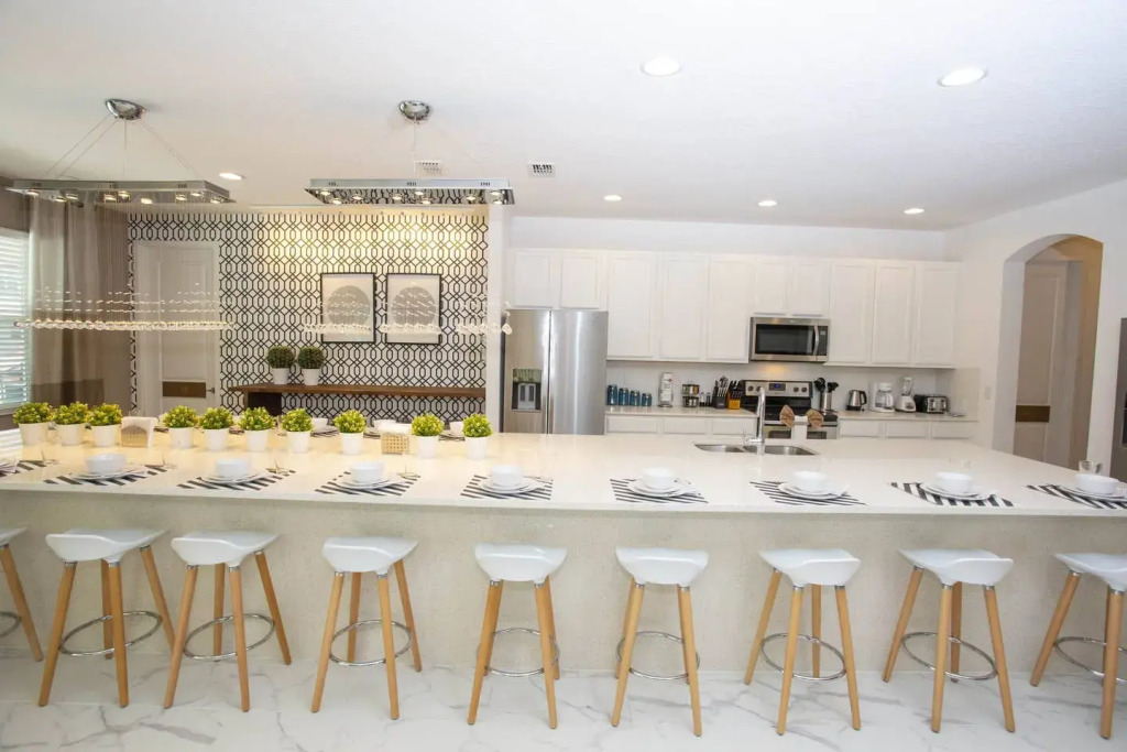 Spacious luxury home with private pool near Disney