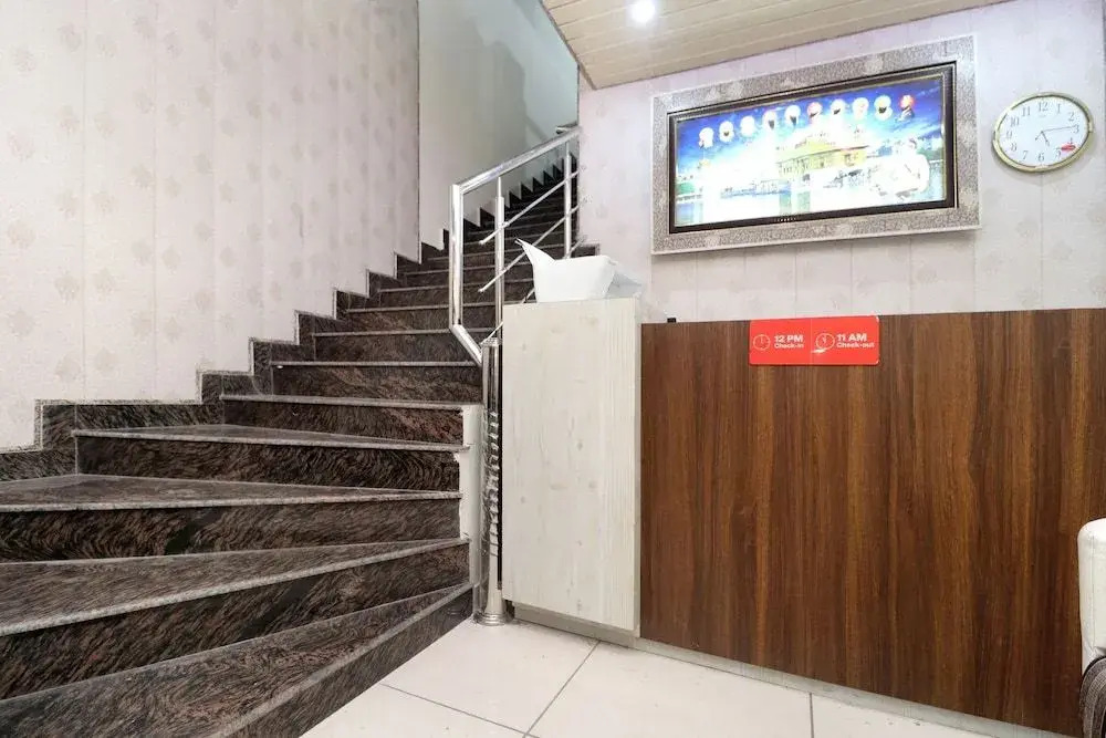 OYO 27670 Ts Hotel