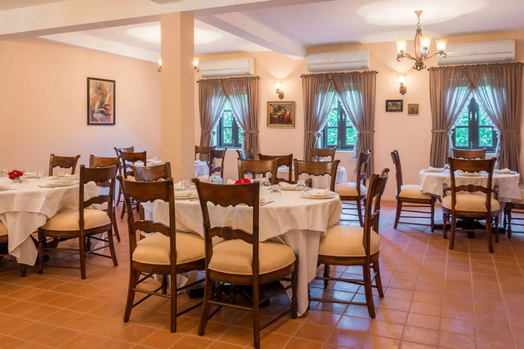 Villa Malinee Khao Yai 6 Bedrooms Italian Private Villa