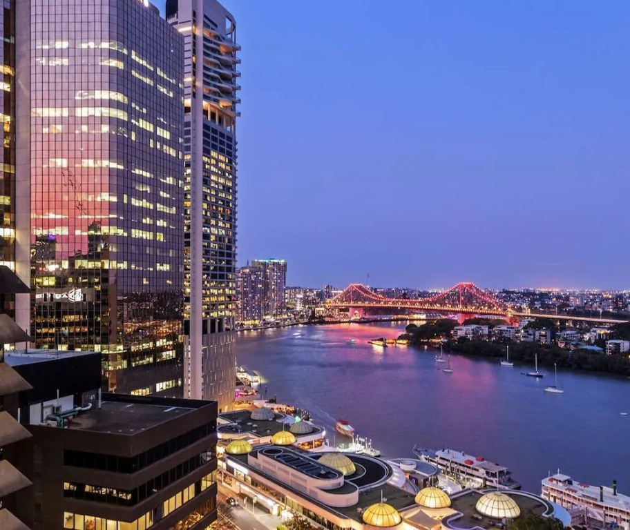 Oaks Brisbane on Felix Suites