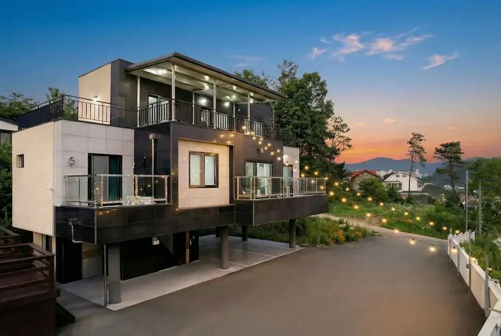 Gyeongju Paradise Private Pool Villa