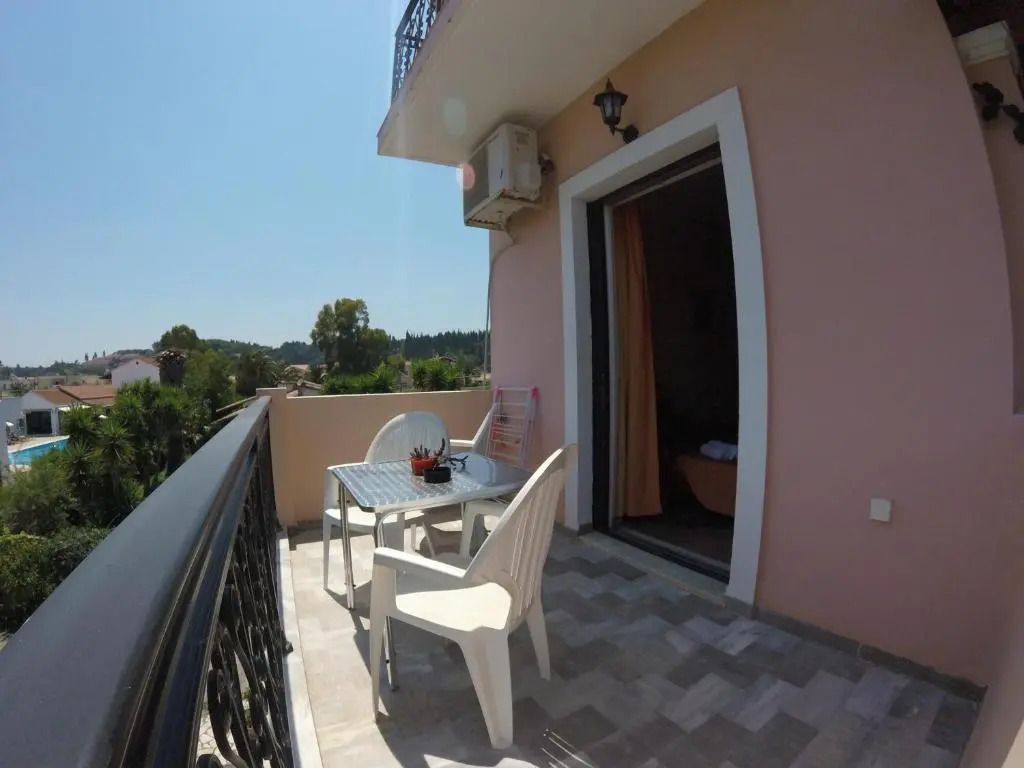 Antzela Apartments
