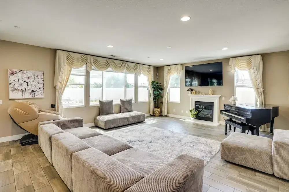 3 Mi to Disneyland: Home w/ Hot Tub + Game Room