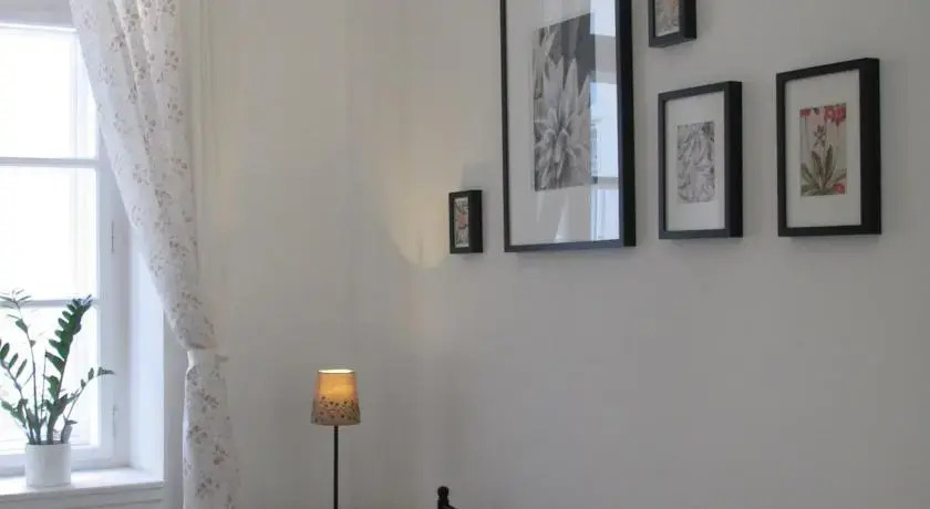 Gold Street Apartment