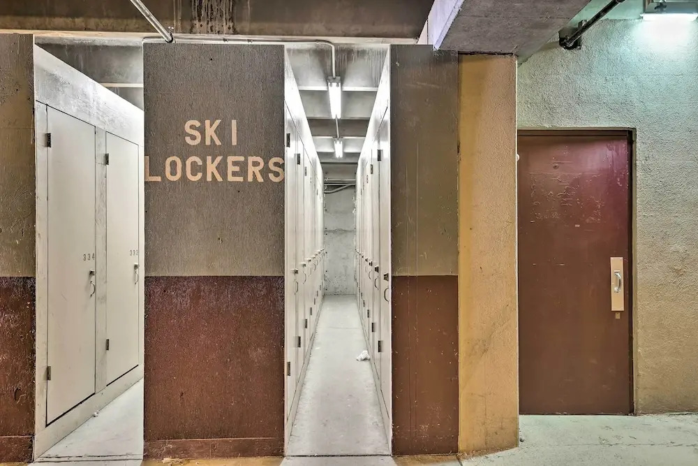 Mtn Condo w/ Ski Locker & Pools - 3 Mi to Resort!