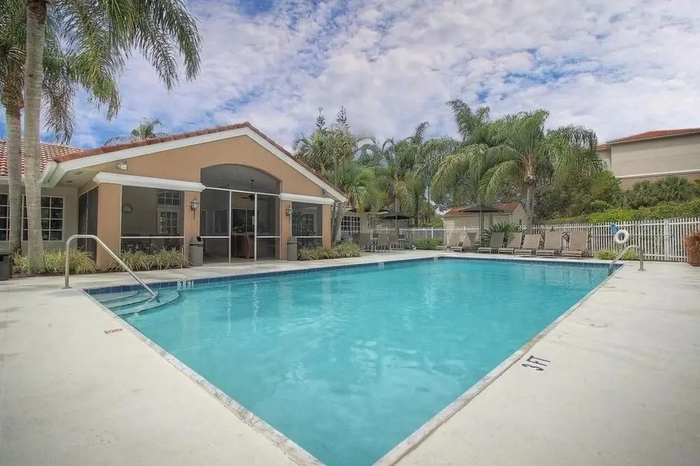 Cozy Minium In Quiet Gated Community In Palm Beach Lakes 2 Bedroom Condo by RedAwning