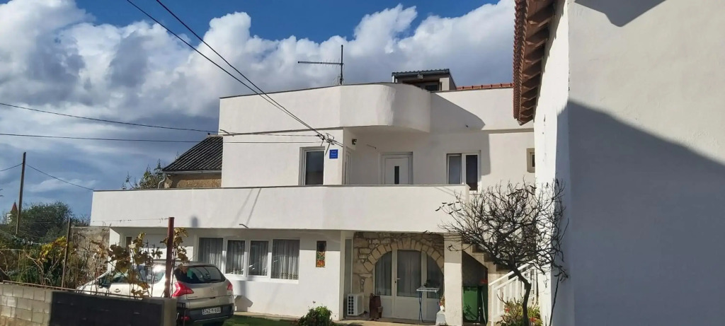 Villa Rafin dvor