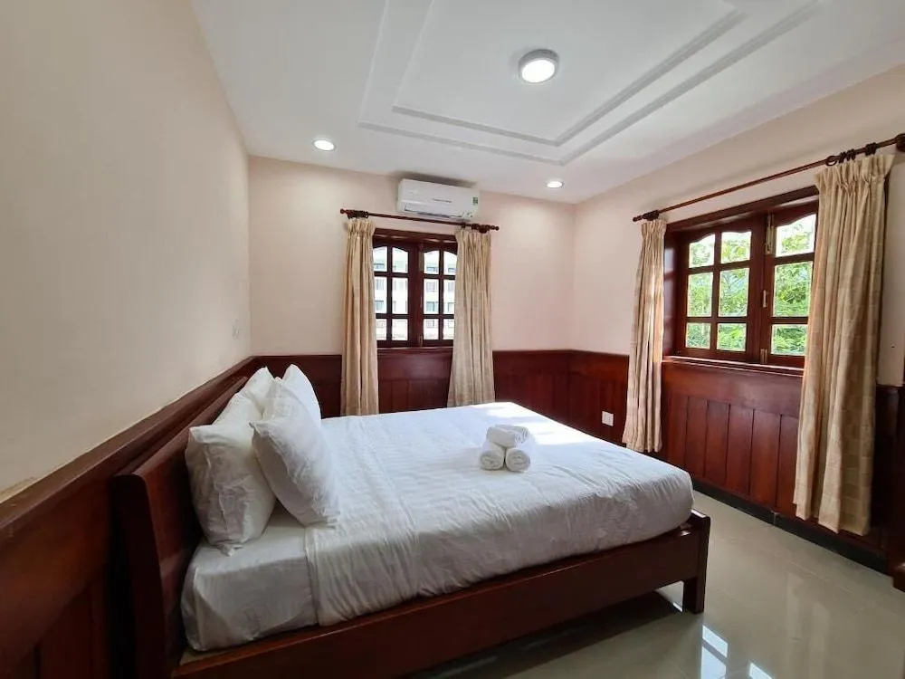 Con Dao Tan Son Nhat Hotel