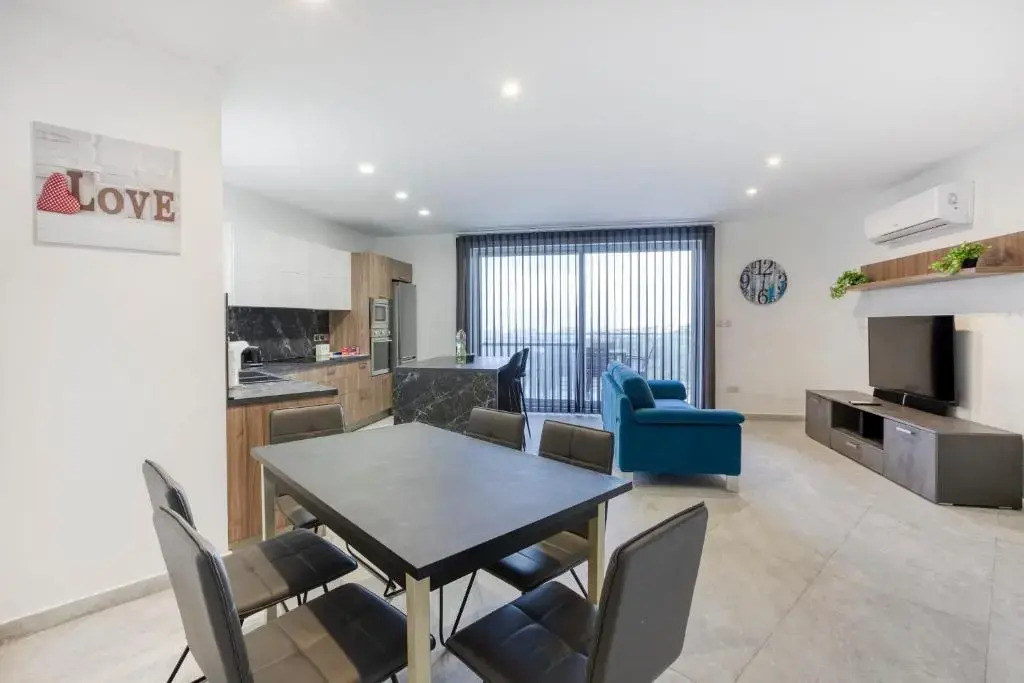 Stunning Apartment With Pool-hosted by Sweetstay