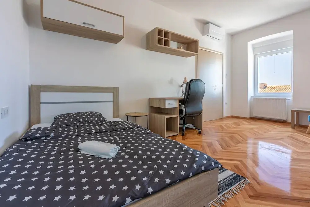 House Tinac