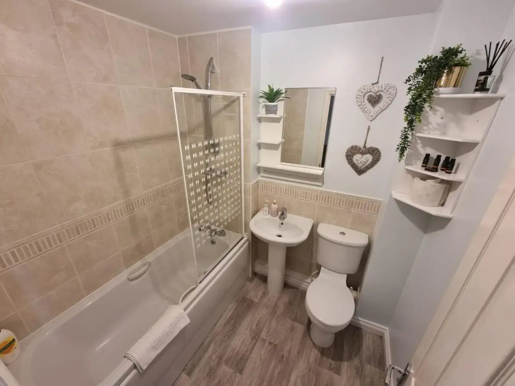 Caspian House - 4 Bedrooms