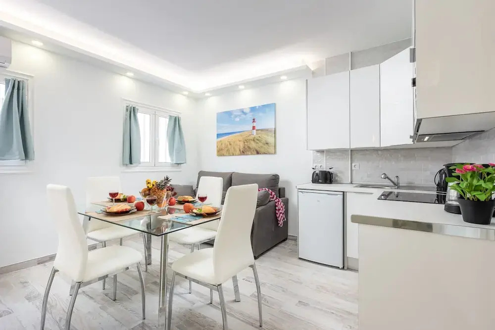C104B Brand New Apartment, Elegant, Pool