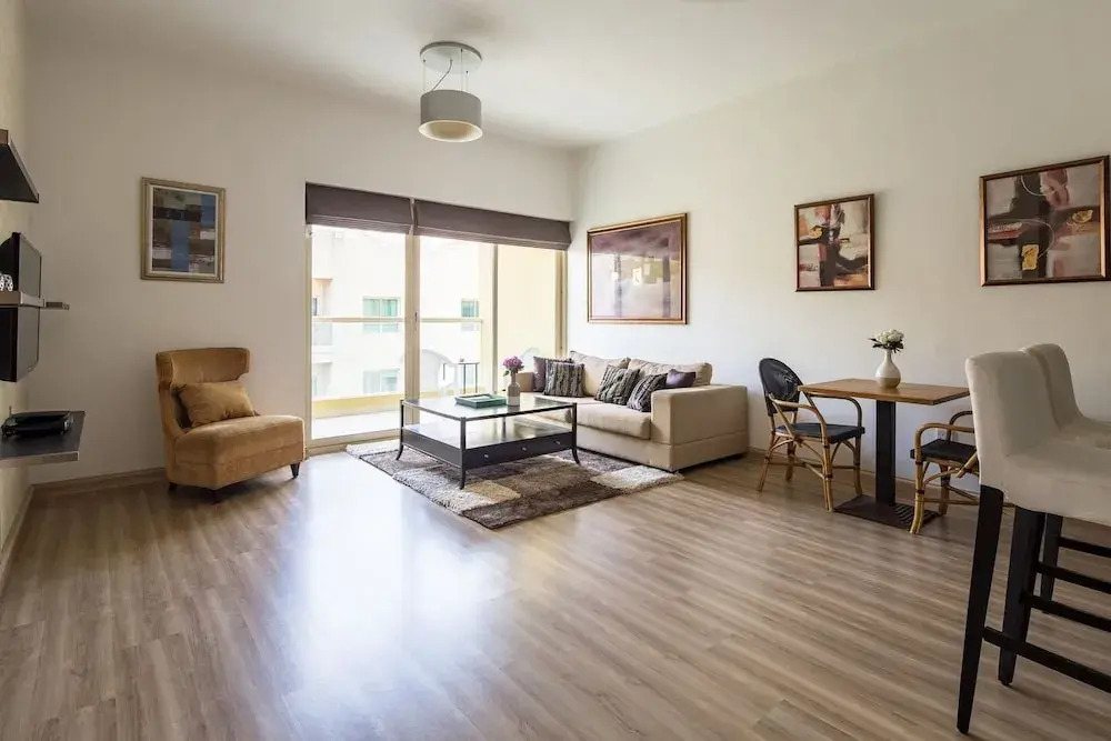 Spacious 1BR in The Greens!
