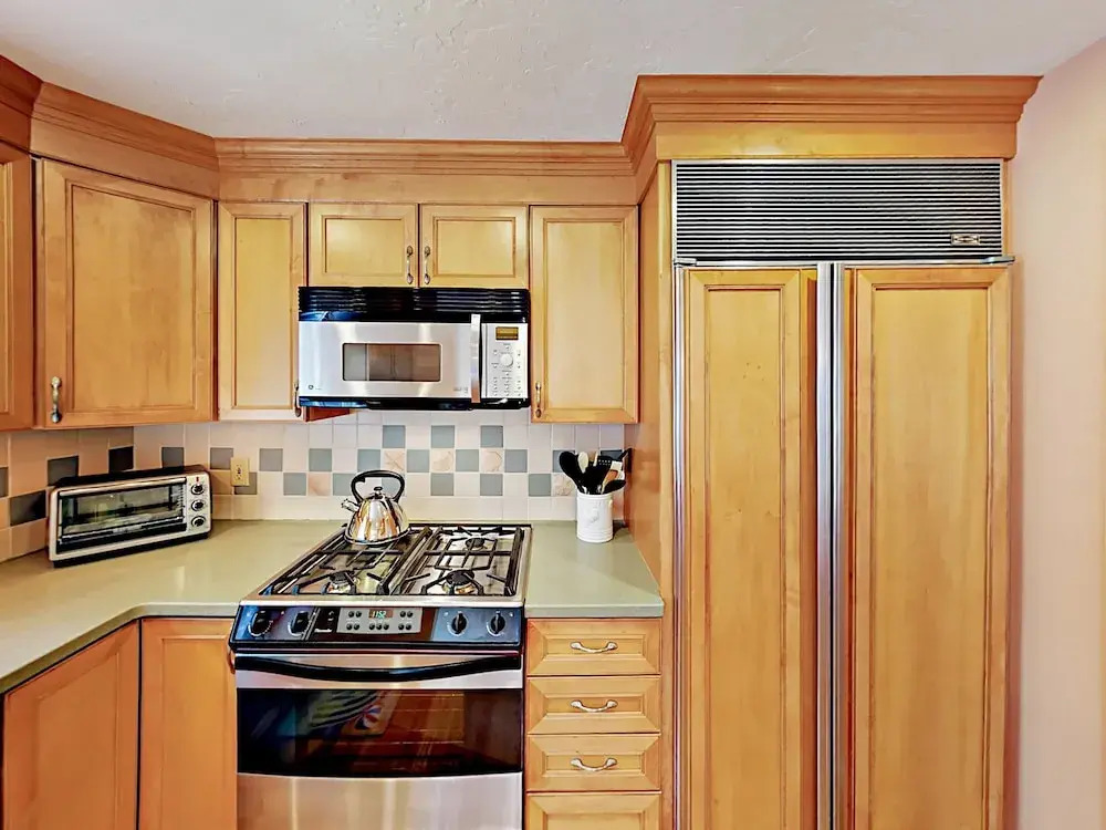 Countryside Home 4 Bedrooms 2 Bathrooms Home