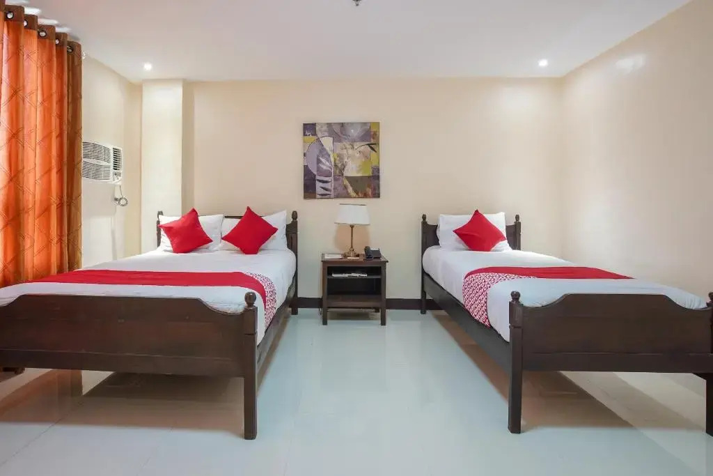 OYO 236 Hotel Edmundo