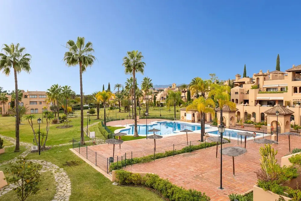Amazing House in Atalaya Golf Course With Terrace and Pool Near Puerto Banus . Cartuja Golf