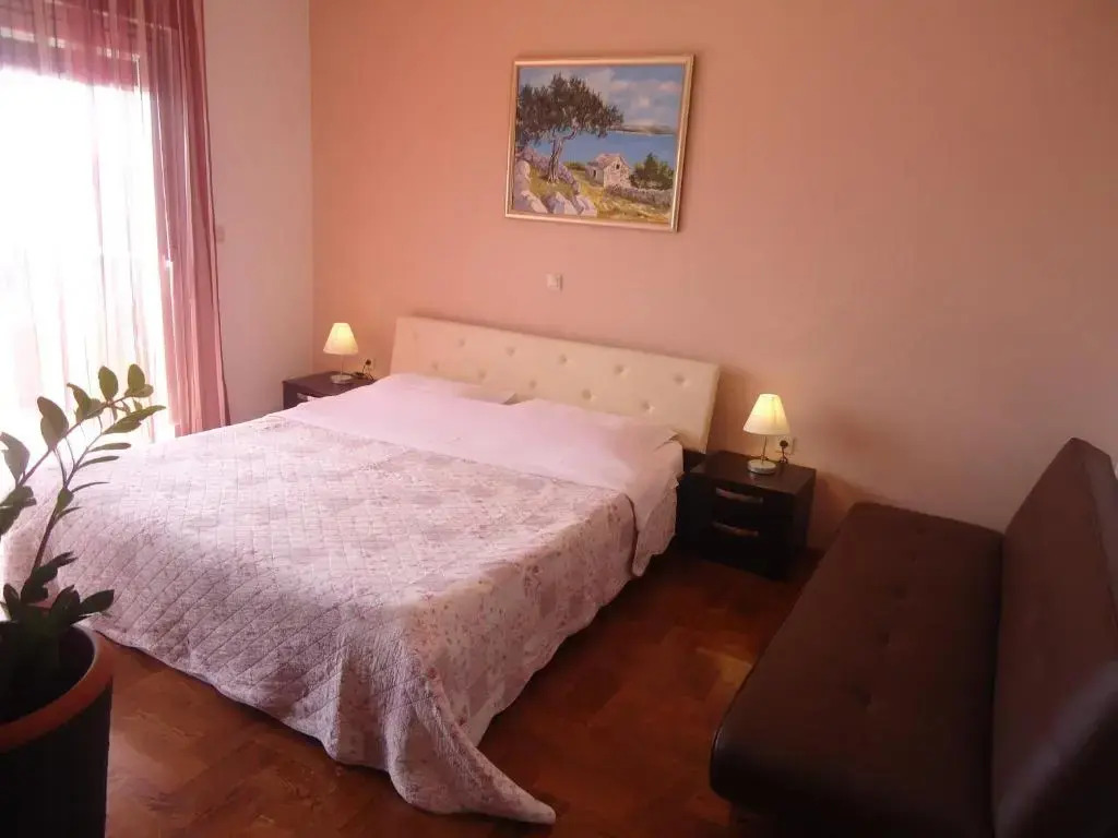 Villa Queen