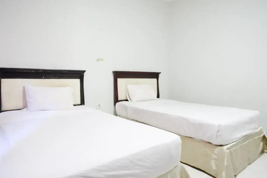 Hotel Magellona Makassar Mitra RedDoorz