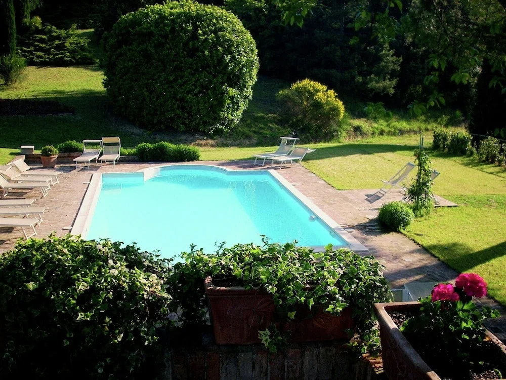 Holiday Home Dei Pavoni, Montemaggiore With Private Pool