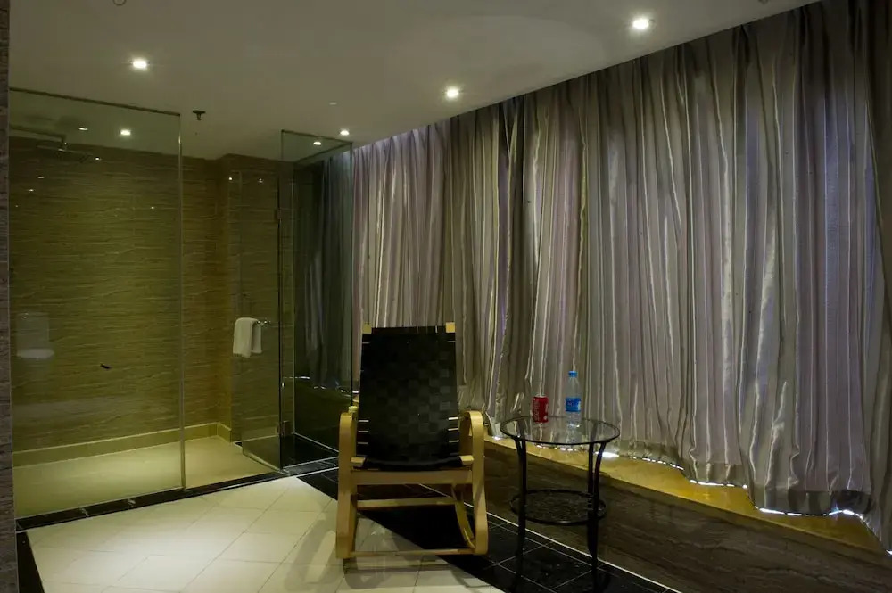 J.Ai Hotel (Shanghai West Railway Station)