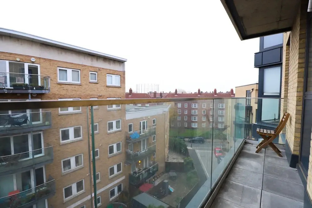 Charming 2 Bedroom Property in East London