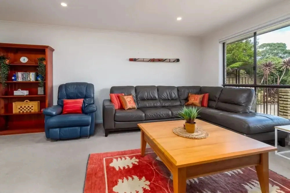 Spacious and Restful Holiday Home with Backyard