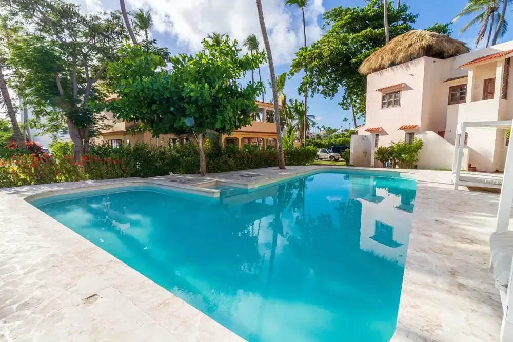 Cozy 3-Bedroom Apartment with Pool Access near Bavaro Beach