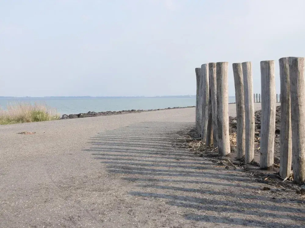 Beachside Getaway with Garden & barbecue