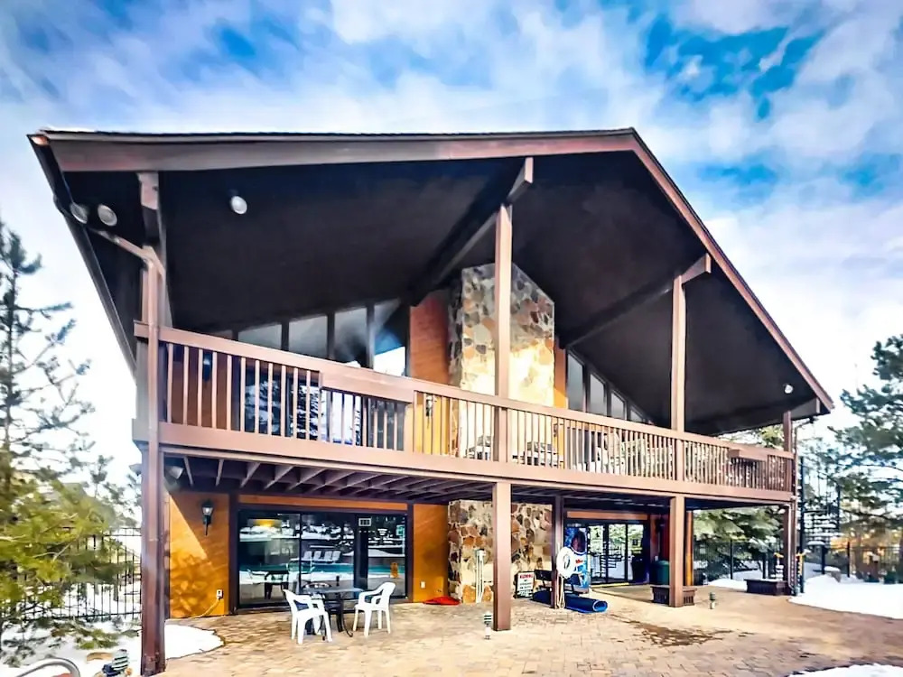 4BR 4BA Rustic Mountain Condo Park City by RedAwning