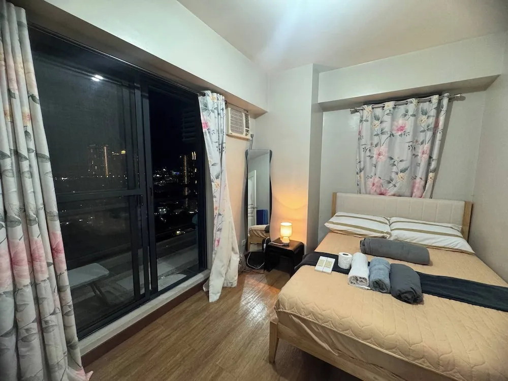 Flair Towers Condo near MRT Bonifacio and Shaw within Greenfields