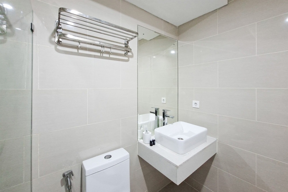 Functional And Strategic Studio At Apartment Daan Mogot City