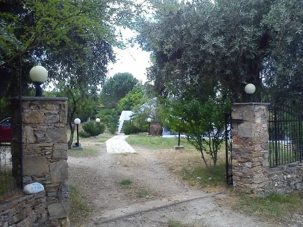 Villa Thea Studios & Apartments