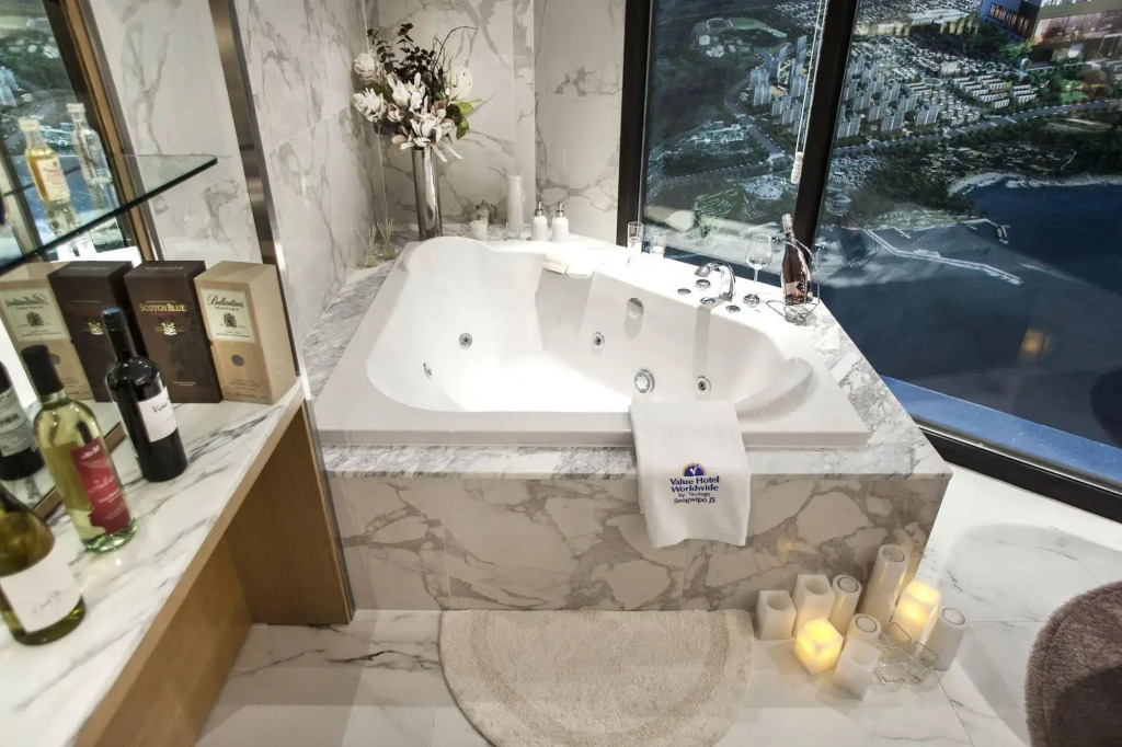 Seogwipo JS Hotel