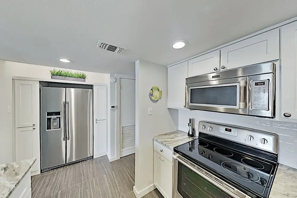 Remodeled Gulf-front Getaway W/ 2 Pools & Tennis 1 Bedroom Condo