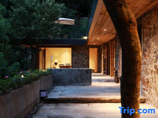 Wudangshan Fudi Ju 33 High Mountain Boutique Stay