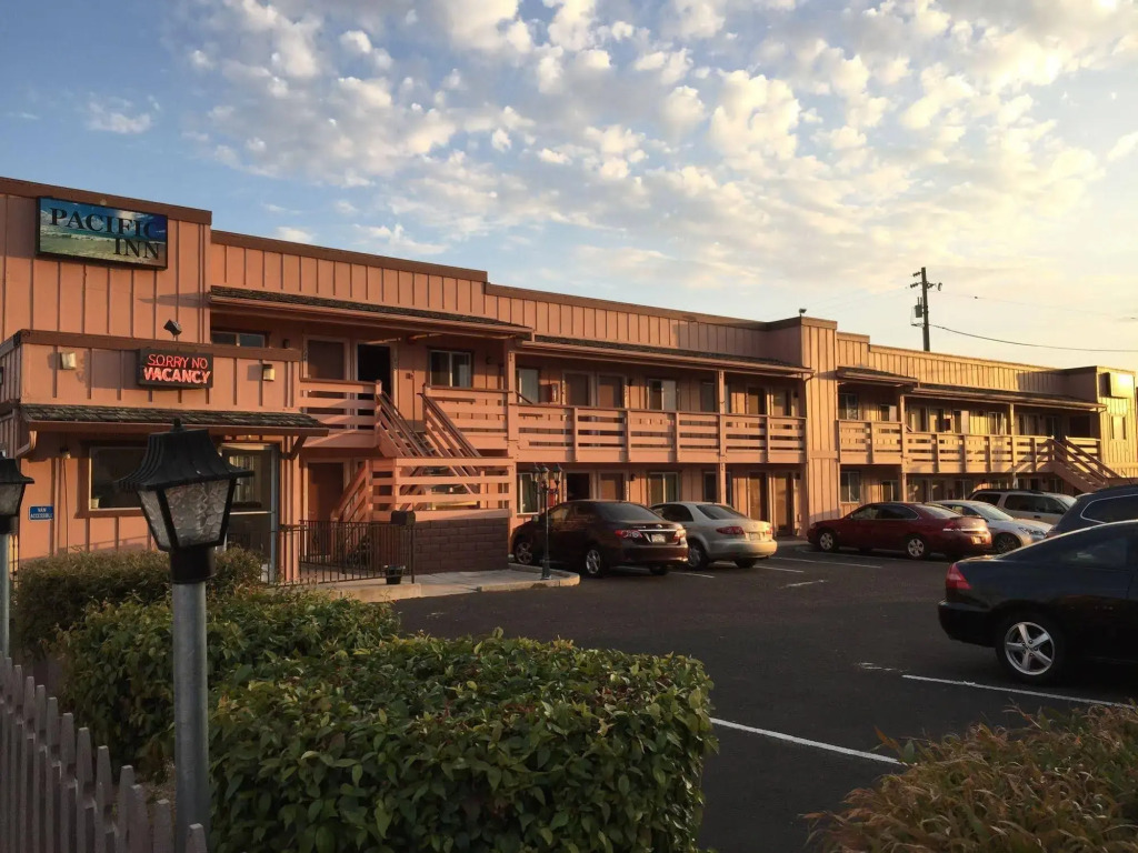 Pacific Inn