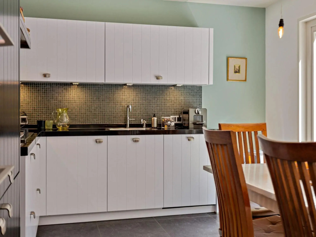 Idyllic bungalow on the edge of the dunes and near the sea