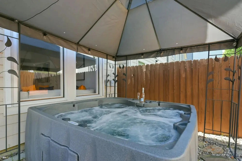 3BR Home With Power, Wifi & Hot Tub