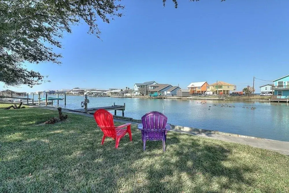 Captains Quarters 4 Bedroom Home by Redawning