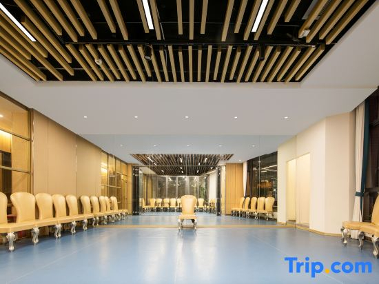Snag Lemon Hotel(Mianyang High speed Railway Station Foreign Language School Store)