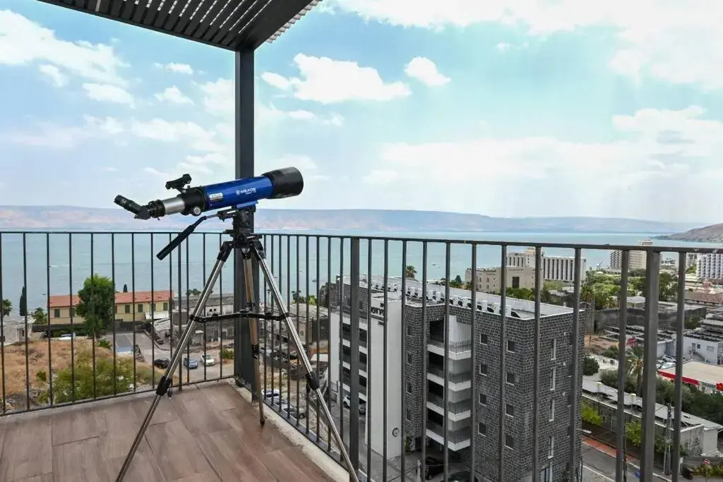 L.T.D- MY VIEW. 2 bedroom apartment by the lake.