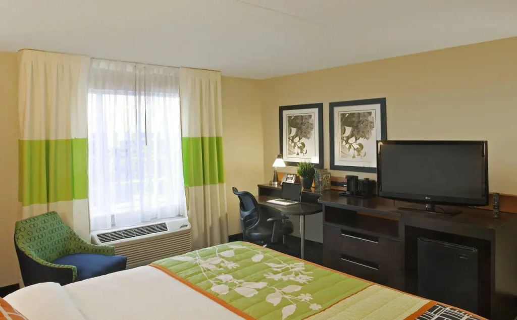 Fairfield Inn & Suites by Marriott Toronto Mississauga