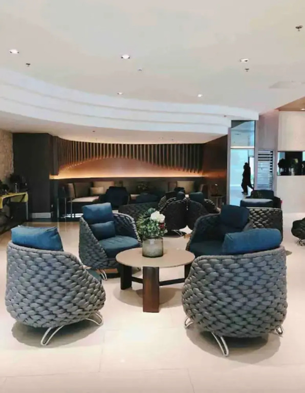 Shore Residences Near Moa
