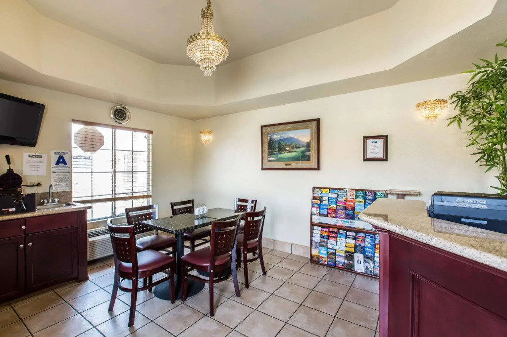 Rodeway Inn Beaumont