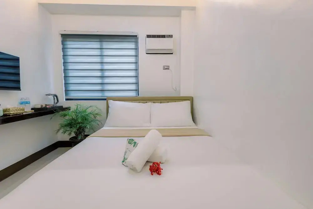 Loboc Riverside Inn & Restaurant